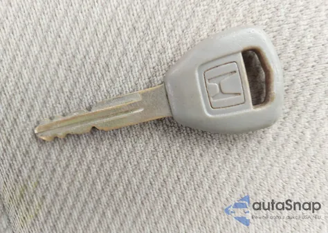 2000 Honda Accord 2.3 Se from USA, damaged, VIN 1HGCG5676YA055134